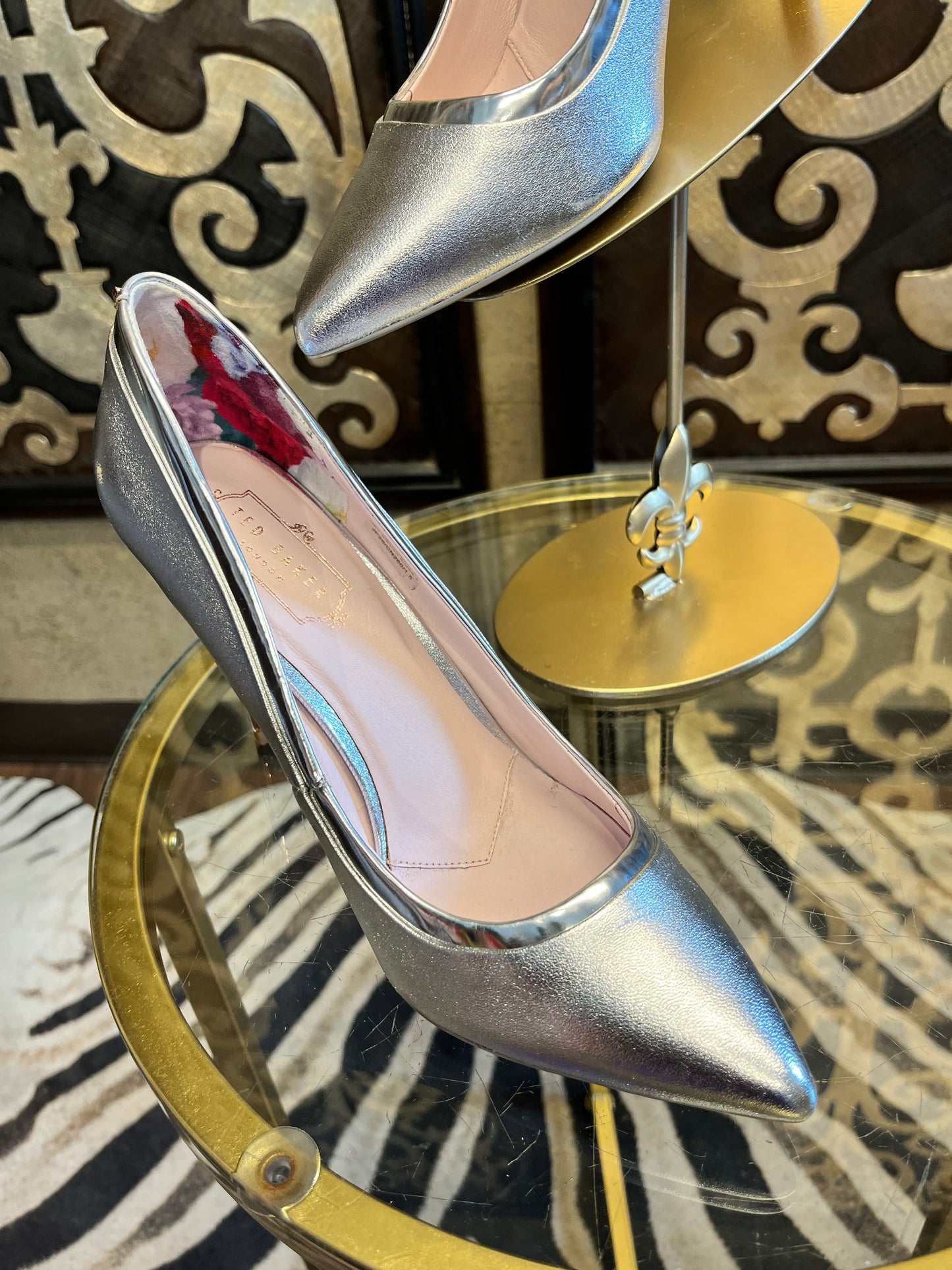Ted Baker Londonmetalllic silver sayu close toe pump heels