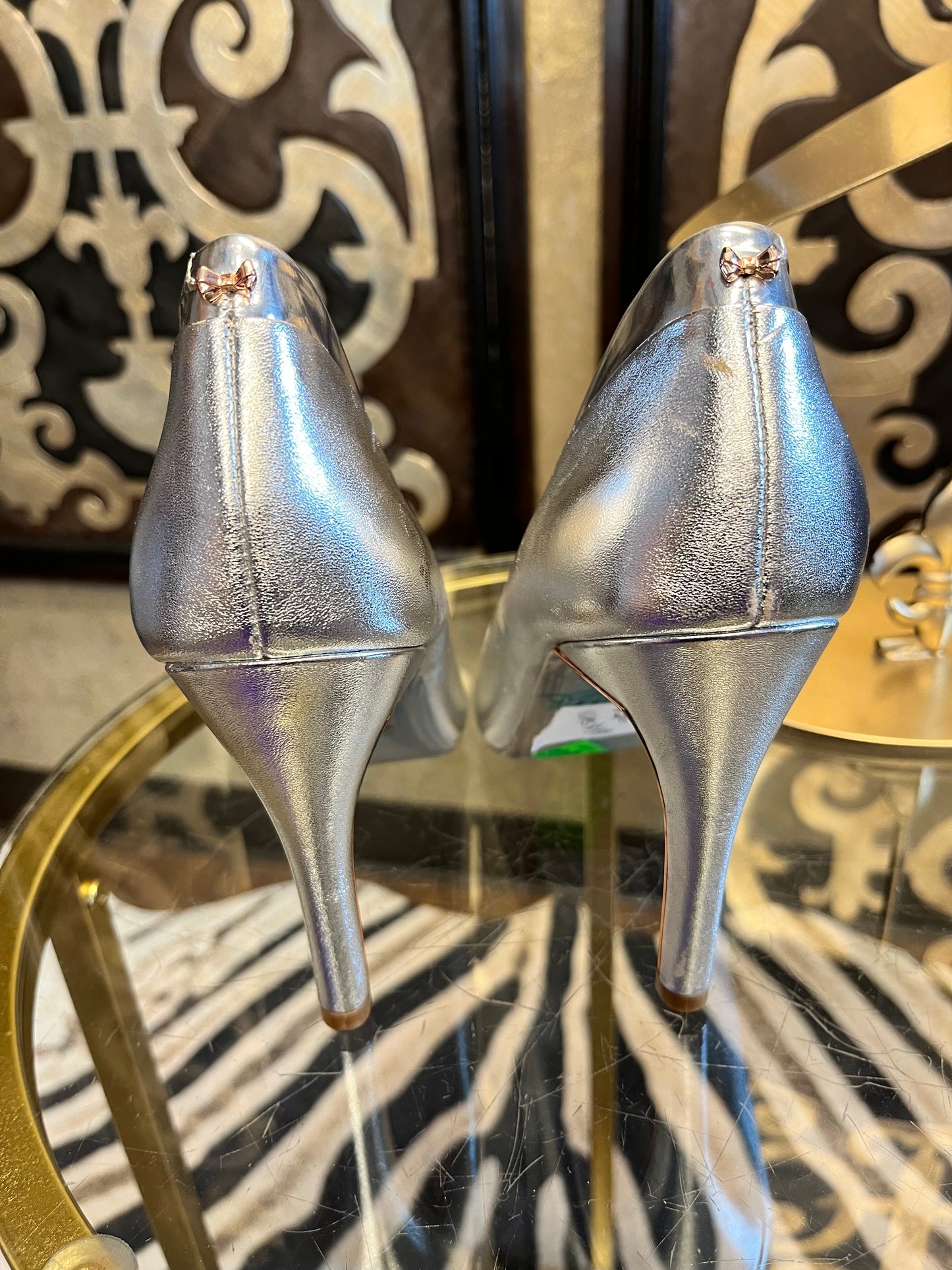 Ted Baker Londonmetalllic silver sayu close toe pump heels