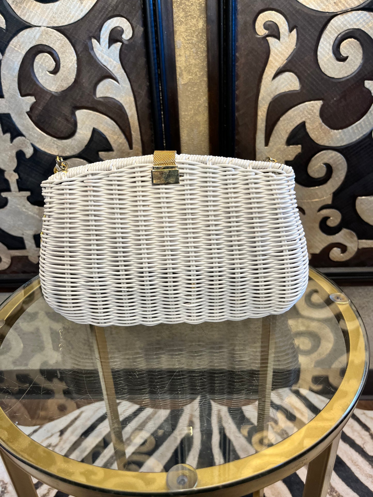 Vintage 80s white woven wicker crossbody handbag
