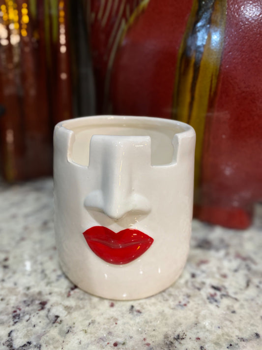 Red lip ceramic cup