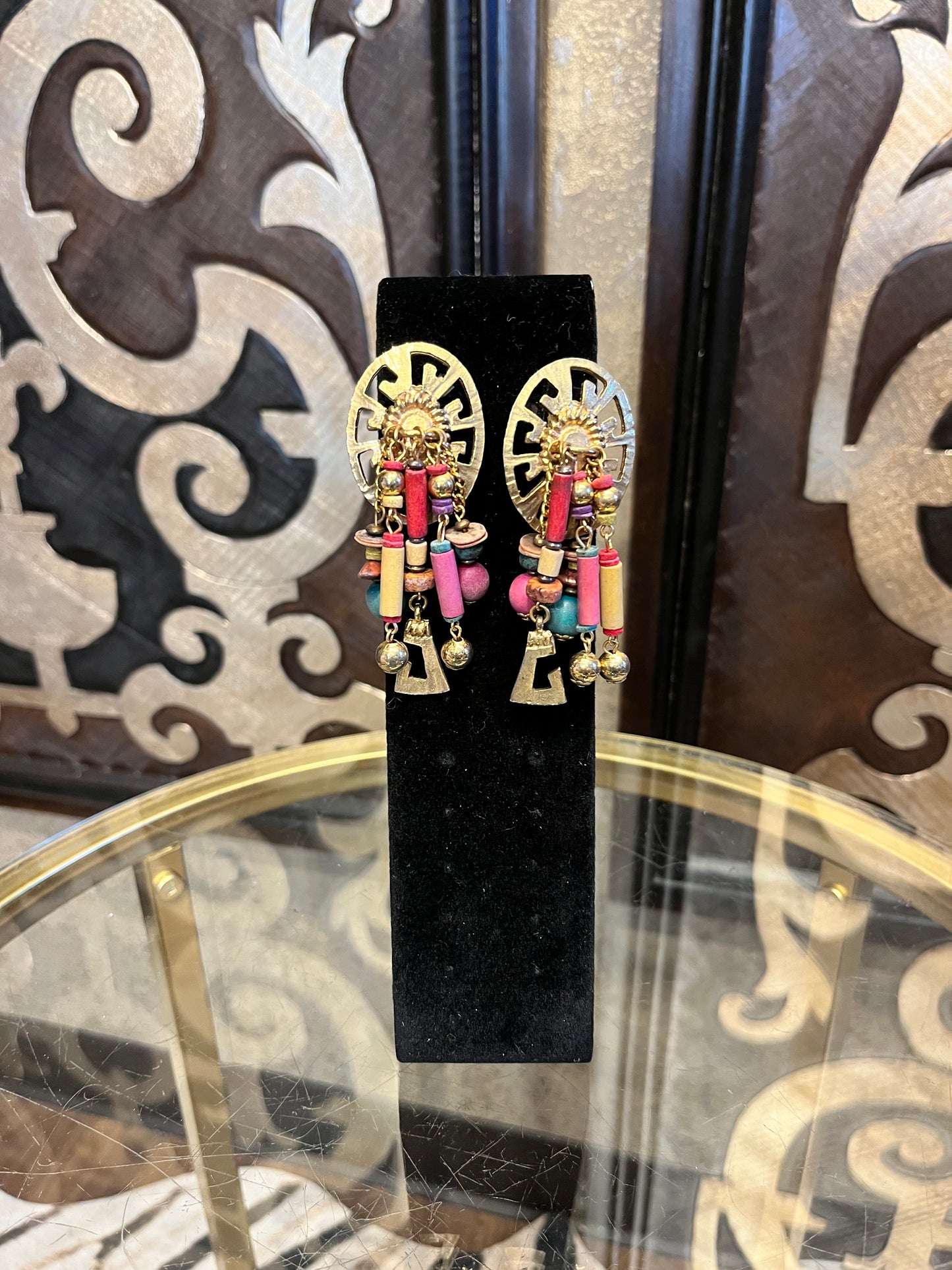 dauplaise vintage signed tribal clap on earrings