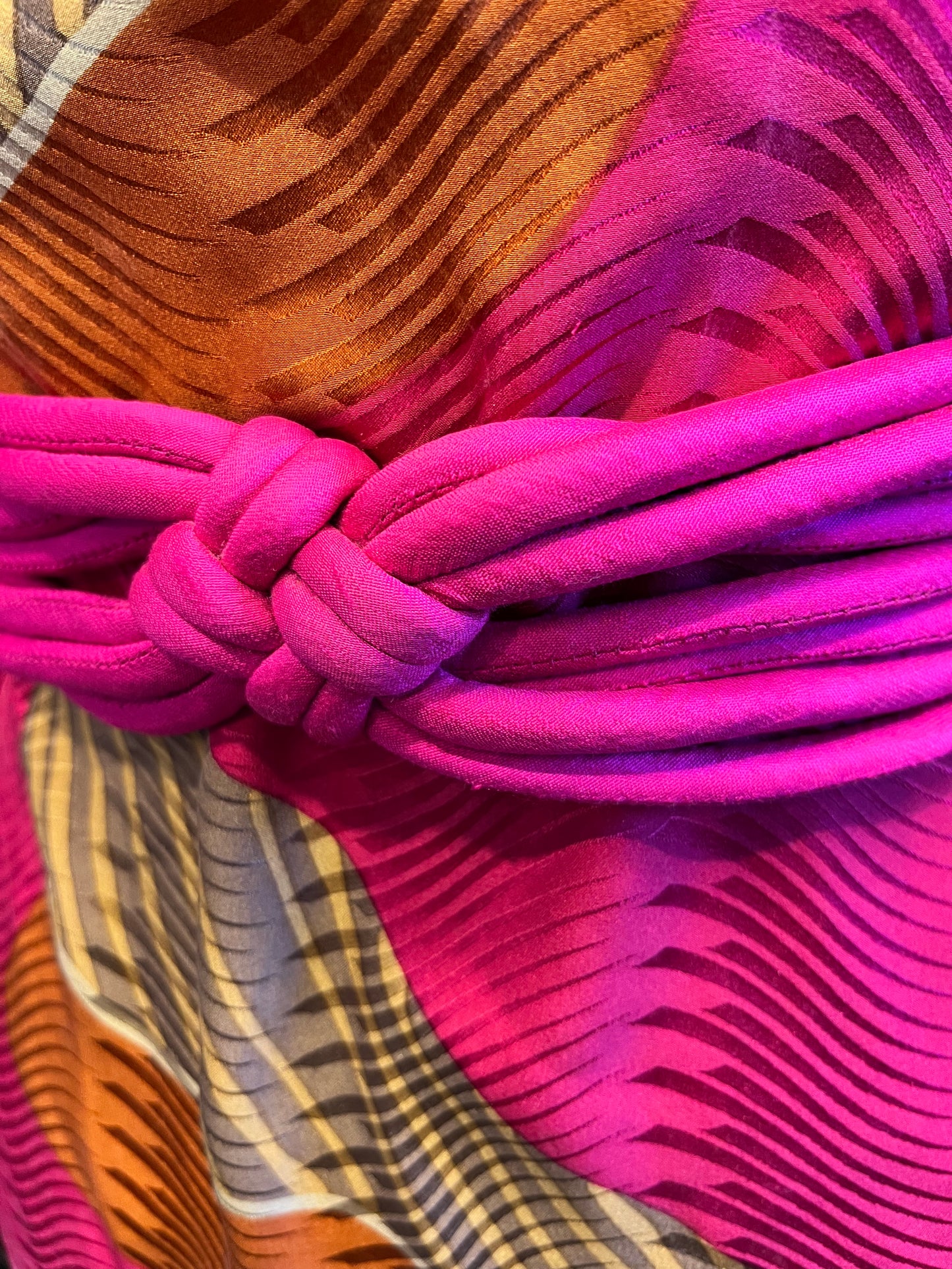 Vintage Jennifer Moore silk fuchsia knot belt