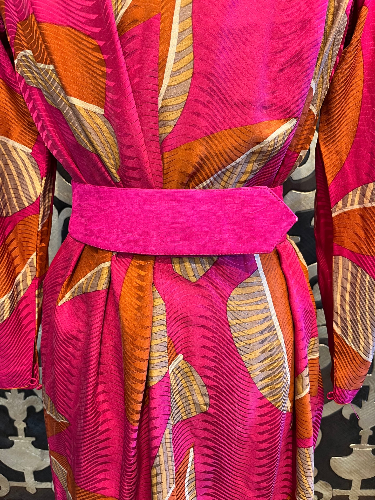 Vintage Jennifer Moore silk fuchsia knot belt