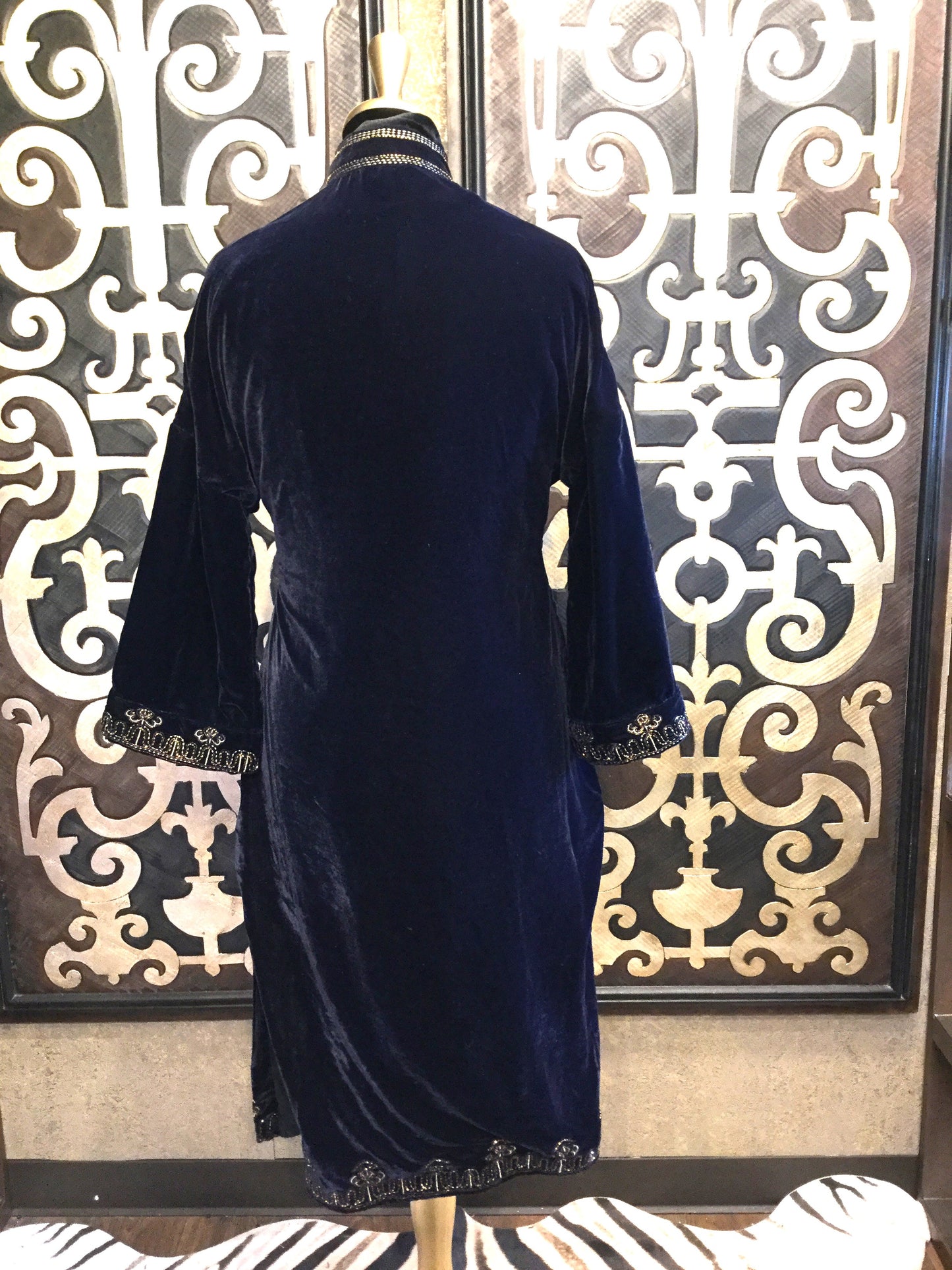 Zara Women Velvet Long Sleeve Robe Size S